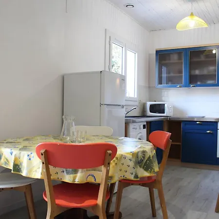 Semesterbostad Maison 2 Pieces 4 Pers A La Cotiniere, Parking, Proche Ocean - Fr-1-246a-95