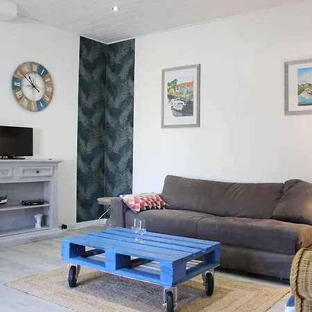 Semesterbostad Maison 2 Pieces 4 Pers A La Cotiniere, Parking, Proche Ocean - Fr-1-246a-95 *